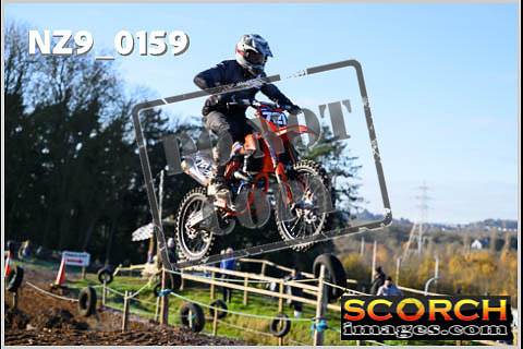 Experts-044