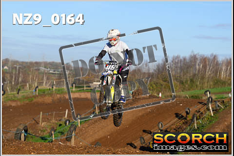 Experts-049