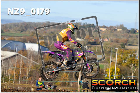 Experts-064