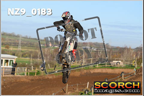 Experts-068