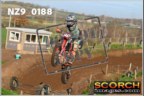 Experts-073
