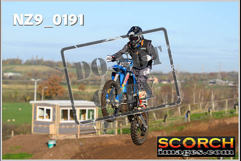 Experts-076