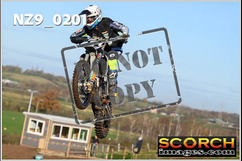 Experts-085