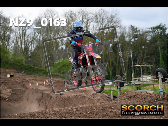 Thur25Apr-275