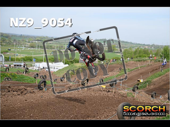 Experts-103