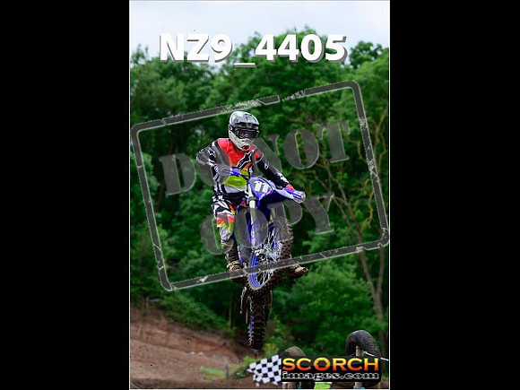 Experts-075