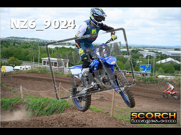 Experts-090