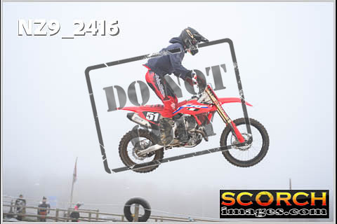 Experts-038
