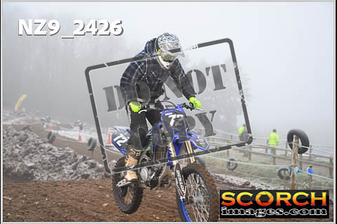 Experts-047