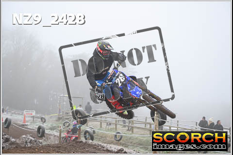 Experts-049