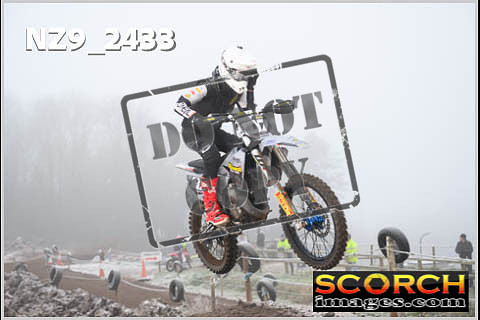 Experts-054