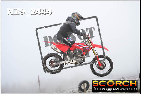 Experts-063