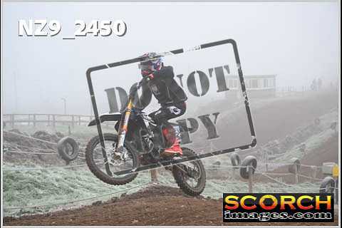 Experts-069