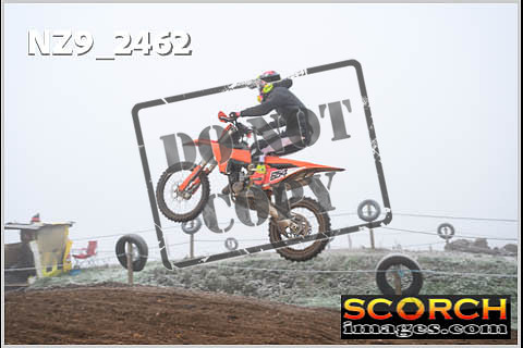 Experts-080