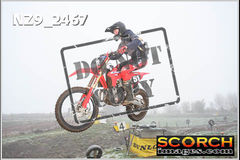 Experts-085