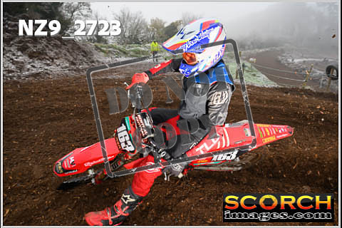 Experts-090