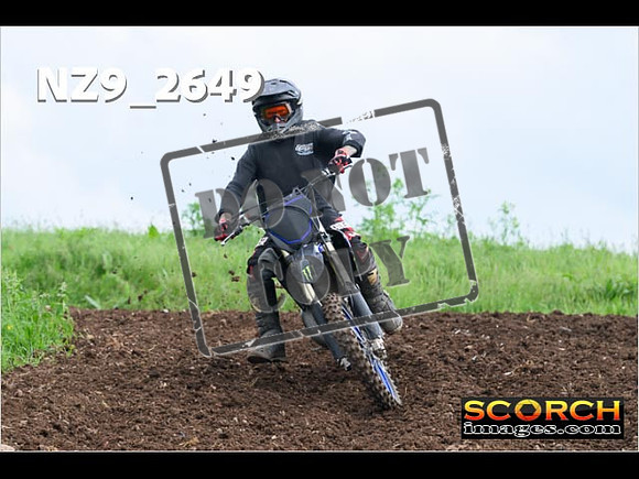 Experts-095