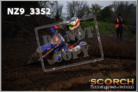 Experts-029