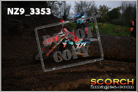 Experts-030