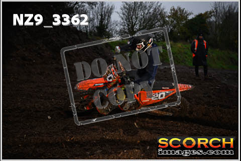 Experts-039