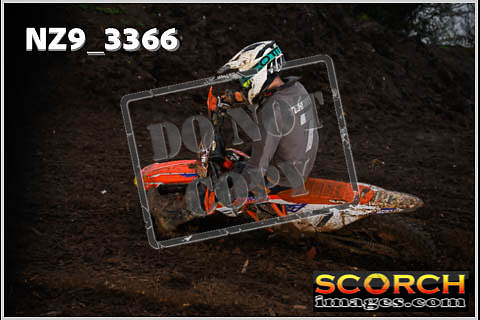 Experts-042