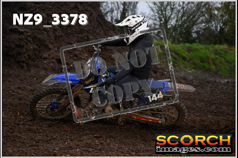 Experts-053
