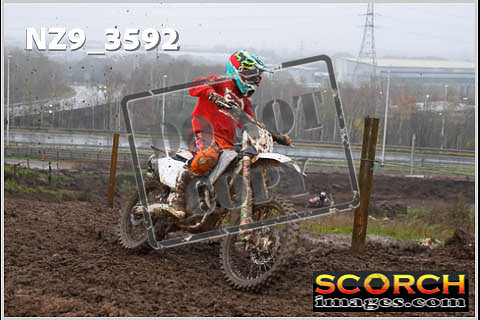 Experts-066