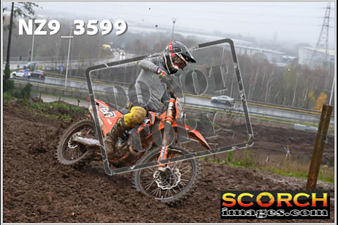 Experts-073