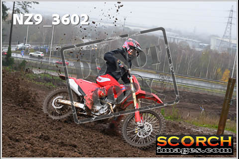 Experts-076