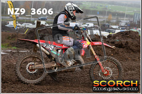 Experts-080