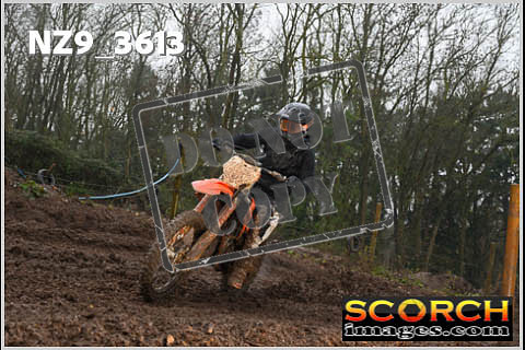 Experts-085