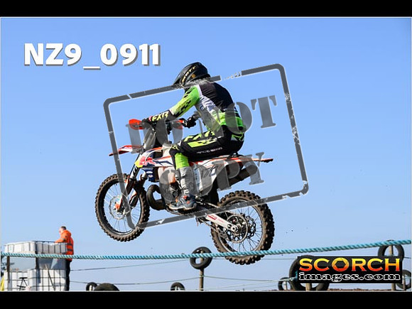 Experts-121