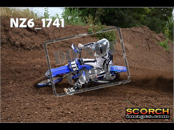 Experts-057