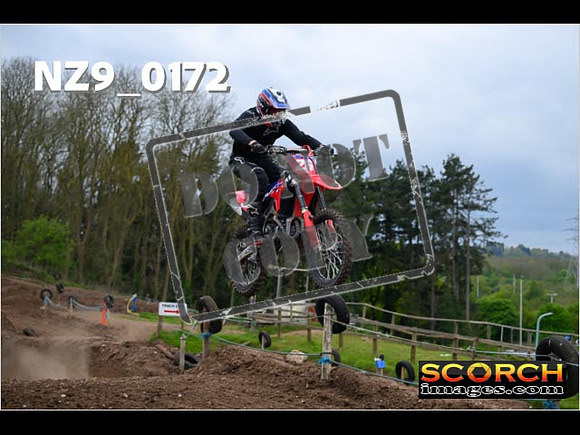 Thur25Apr-283