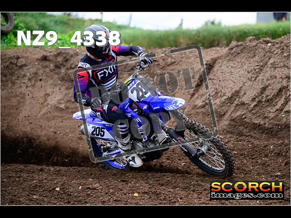 Experts-013