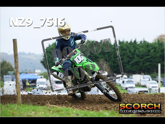 Experts-063