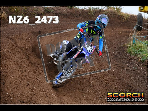 Experts-053
