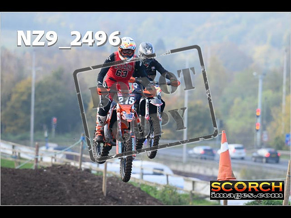 Experts-086