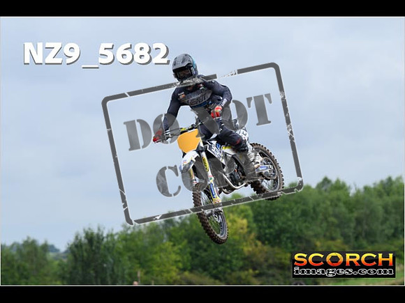 Experts-084