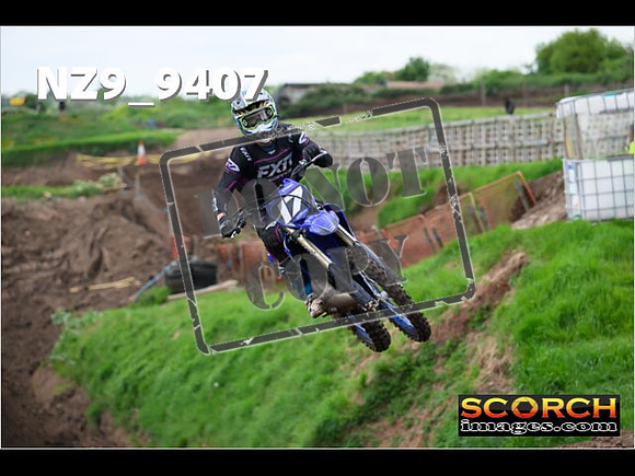 Experts-116