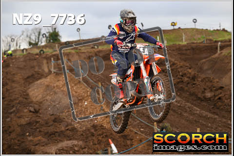 Experts-057