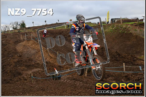 Experts-072