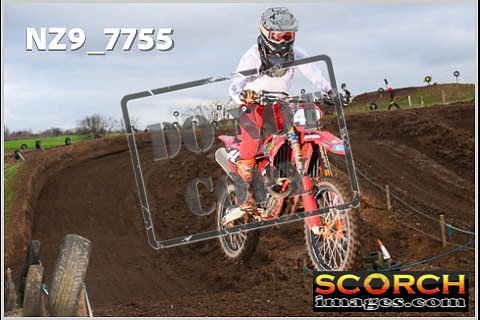 Experts-073