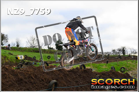 Experts-077