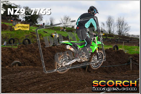 Experts-083