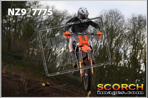 Experts-093