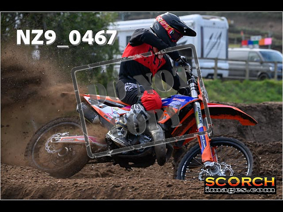Experts-063