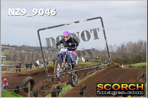 Experts-045
