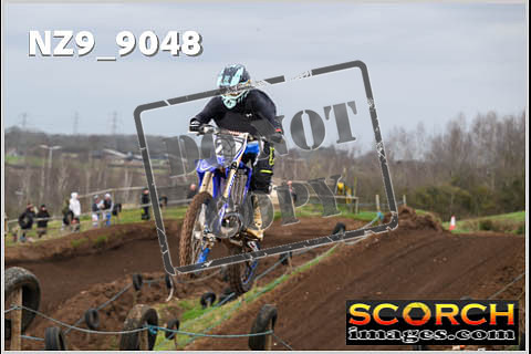 Experts-047