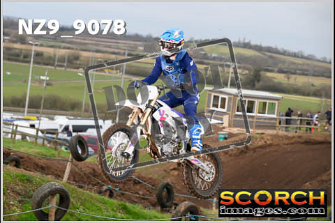 Experts-073